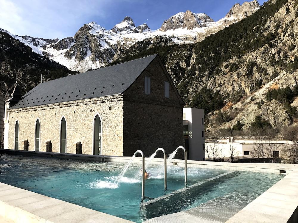 Gran Hotel - Balneario De Пантикоса Екстериор снимка